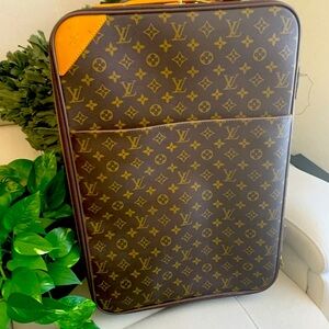 🔥SALE🔥 Louis Vuitton Pegase 55 w/ Garment Bag